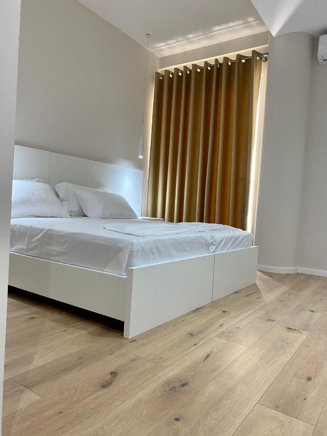 Violet's Boutique Apartments Saranda Extérieur photo
