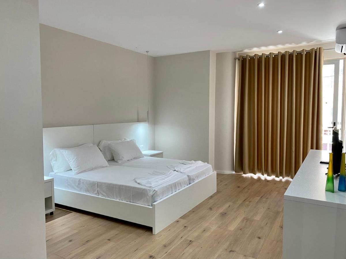 Violet's Boutique Apartments Saranda Extérieur photo