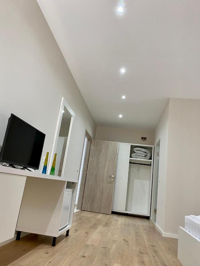 Violet's Boutique Apartments Saranda Extérieur photo