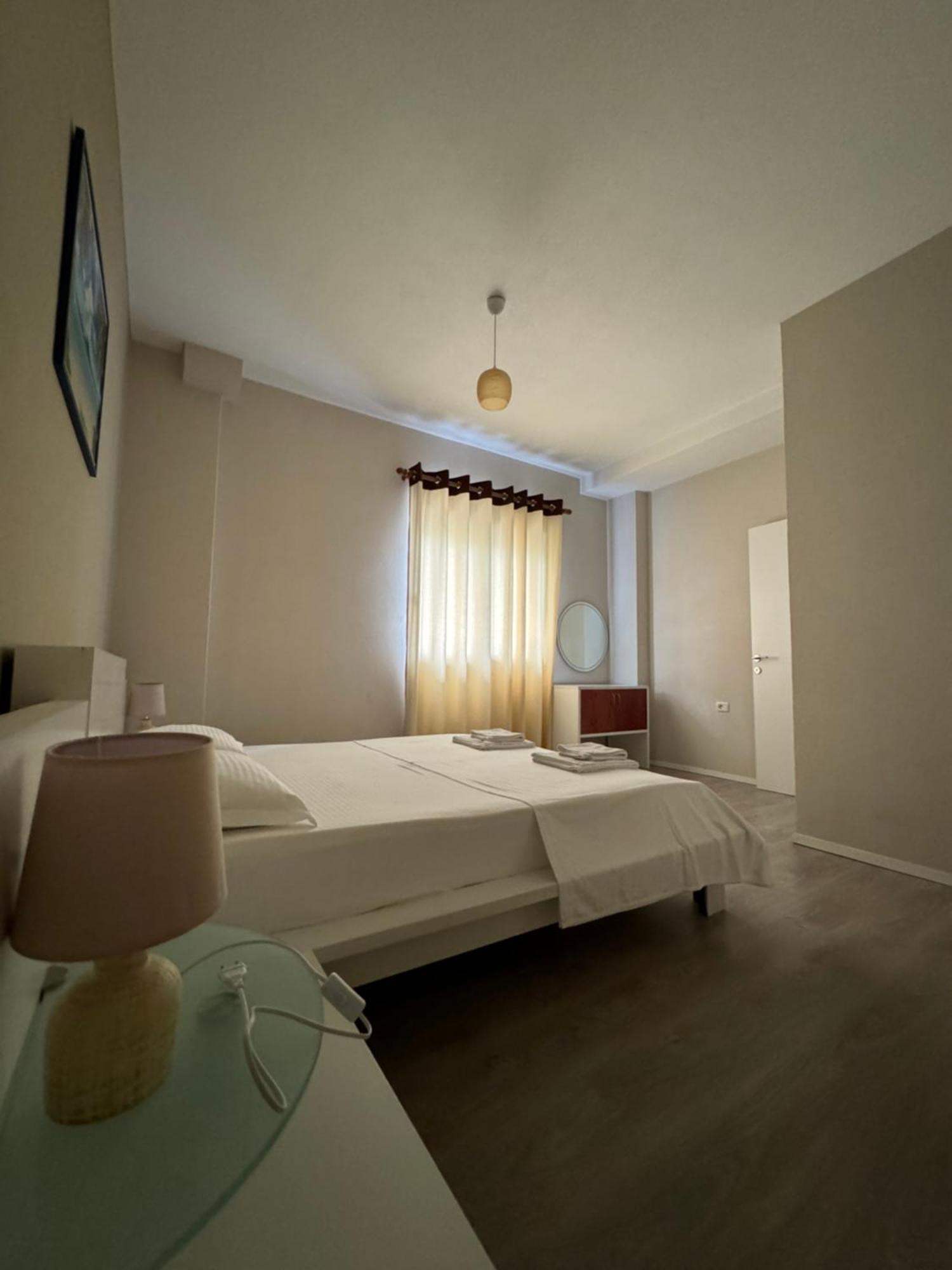 Violet's Boutique Apartments Saranda Extérieur photo