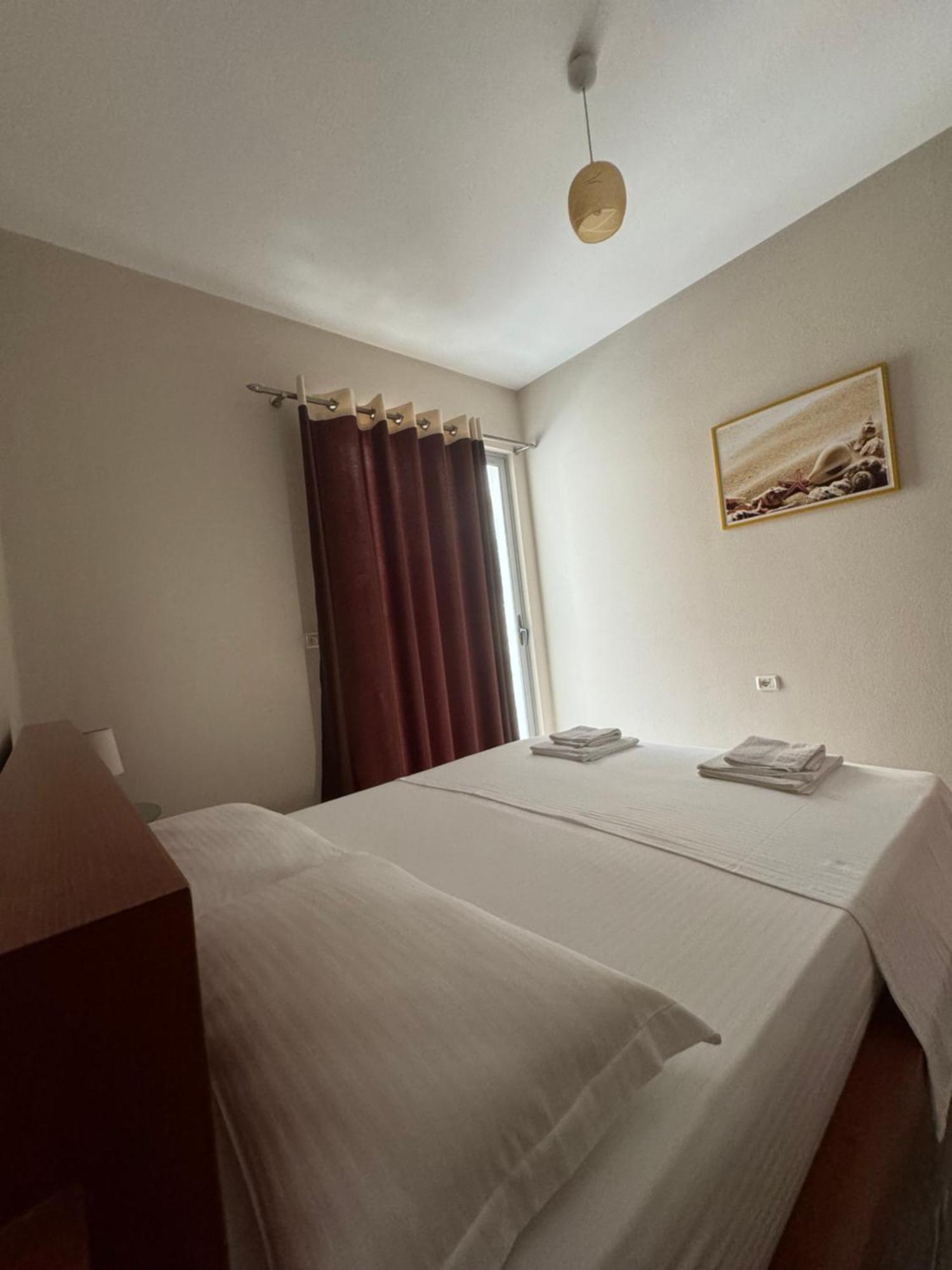 Violet's Boutique Apartments Saranda Extérieur photo