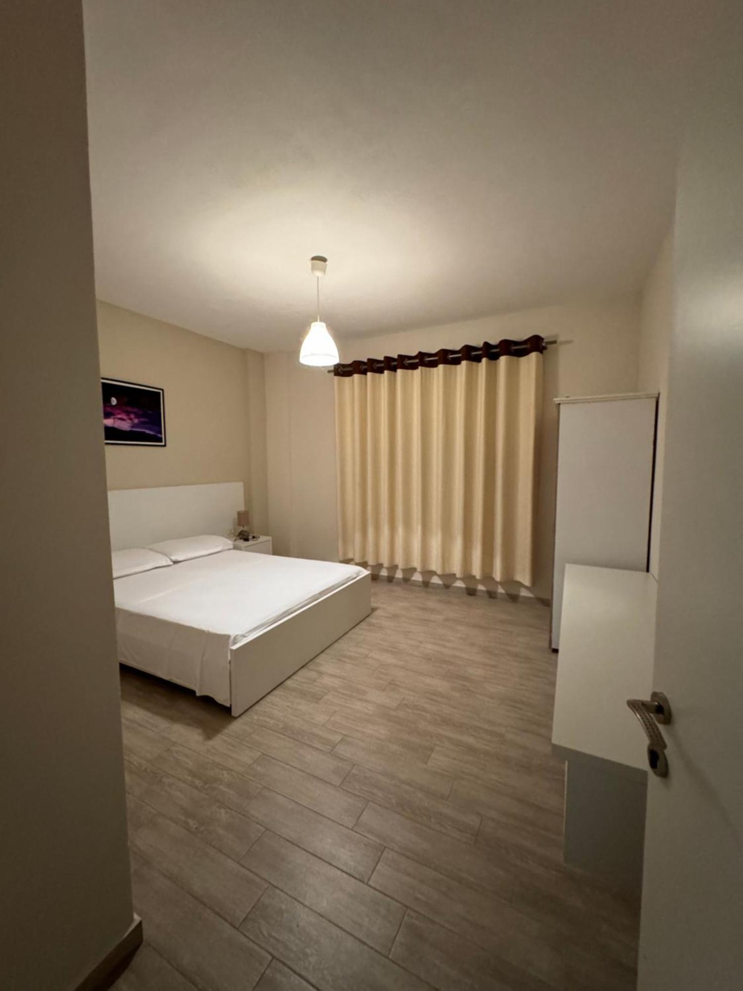 Violet's Boutique Apartments Saranda Extérieur photo