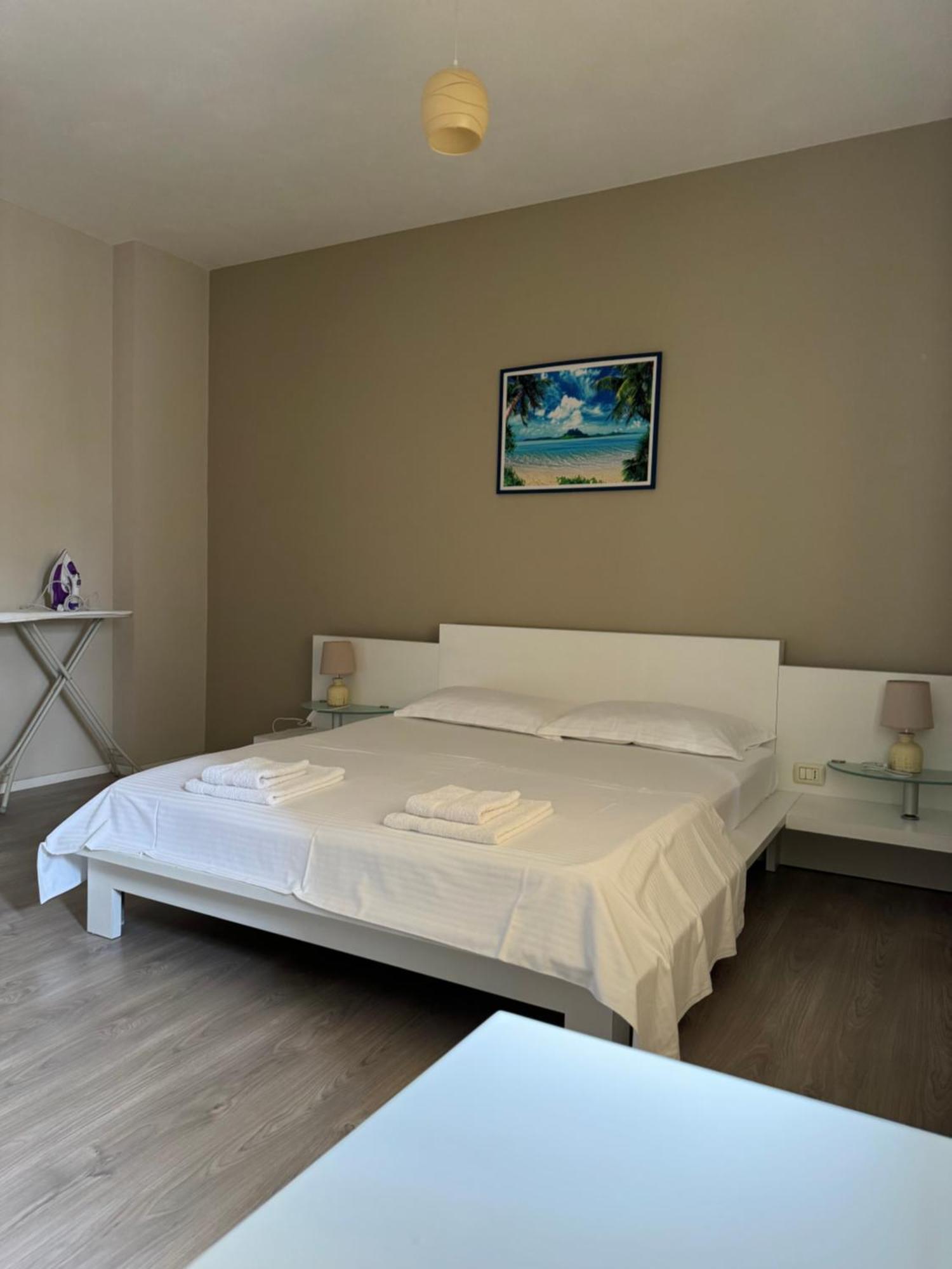 Violet's Boutique Apartments Saranda Extérieur photo