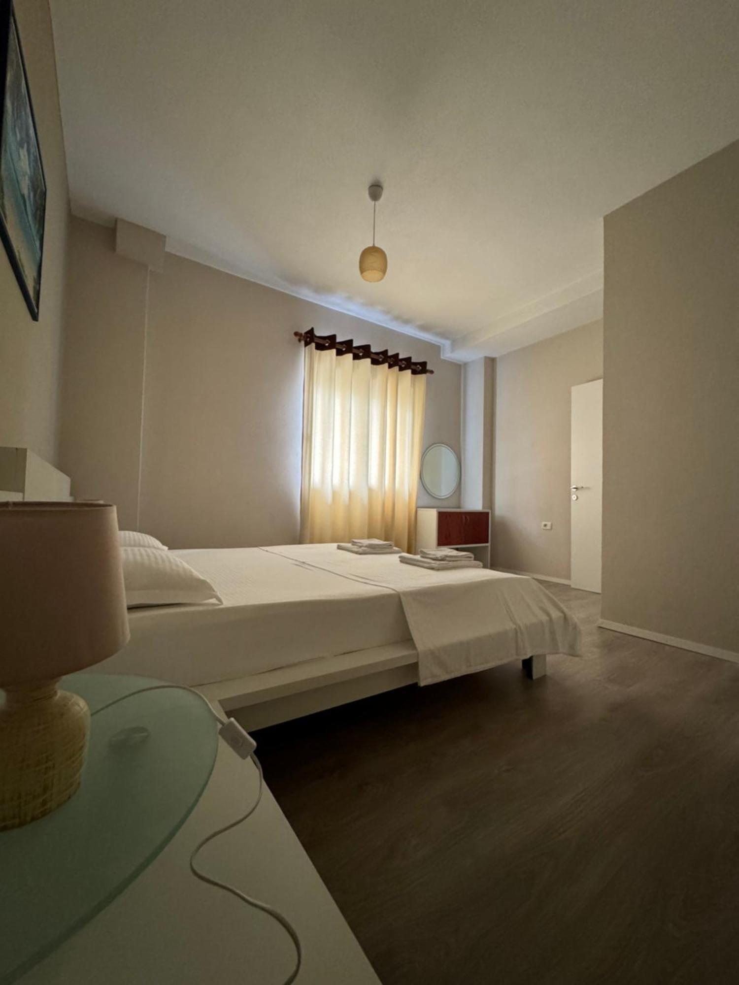 Violet's Boutique Apartments Saranda Extérieur photo