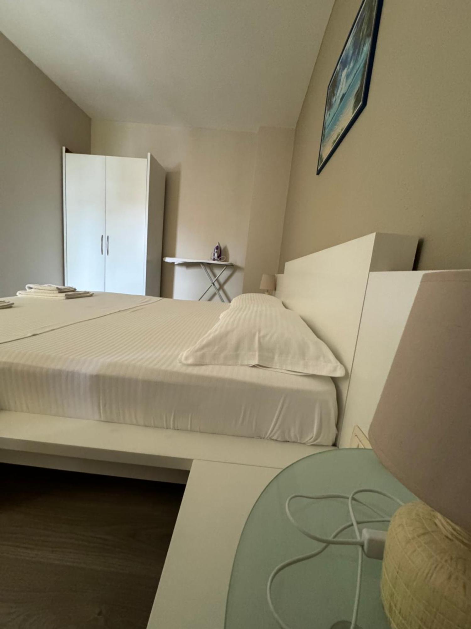 Violet's Boutique Apartments Saranda Extérieur photo