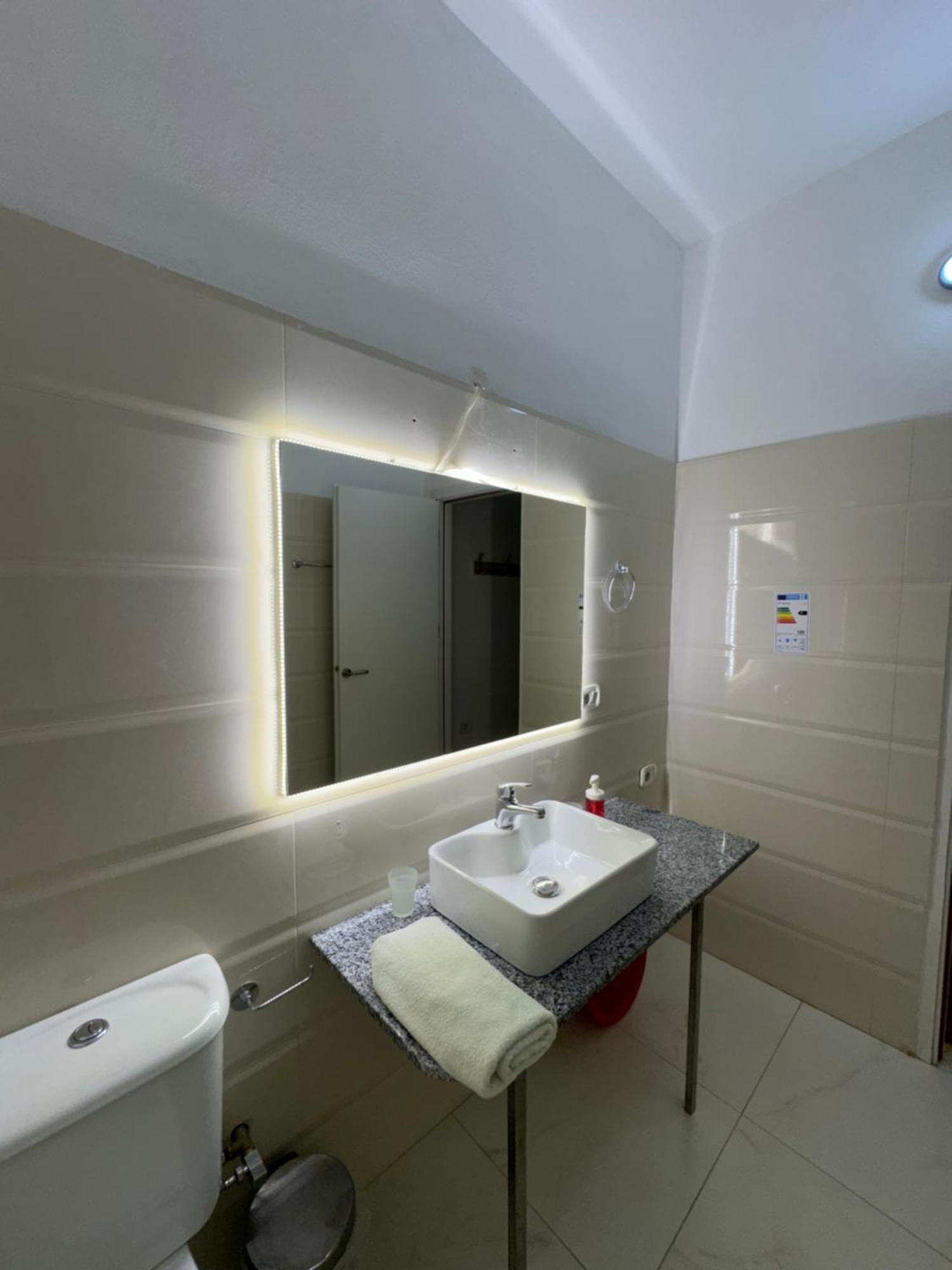Violet's Boutique Apartments Saranda Extérieur photo