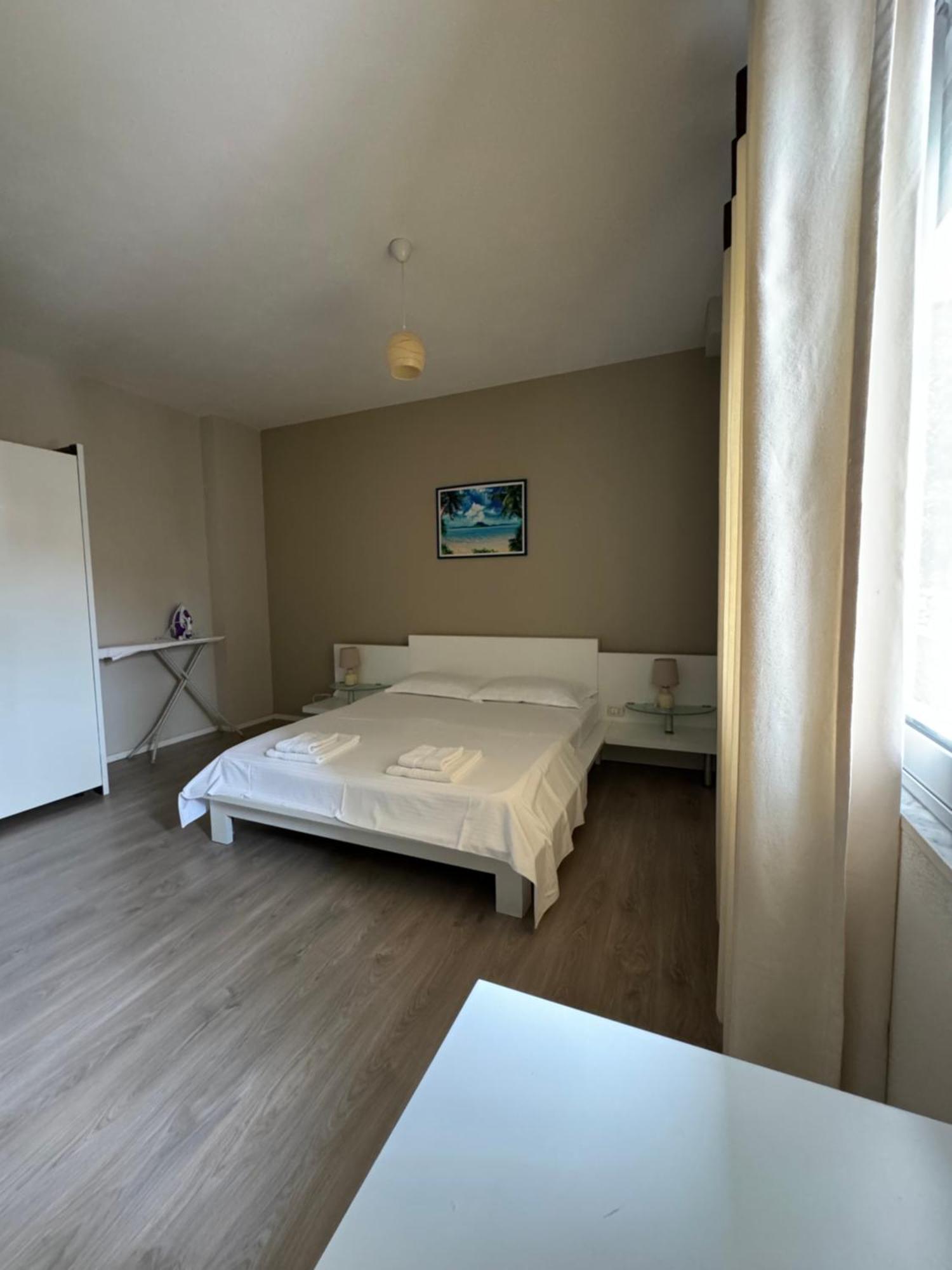 Violet's Boutique Apartments Saranda Extérieur photo