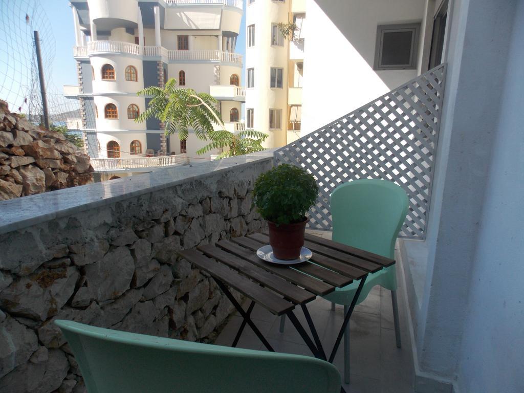 Violet's Boutique Apartments Saranda Extérieur photo